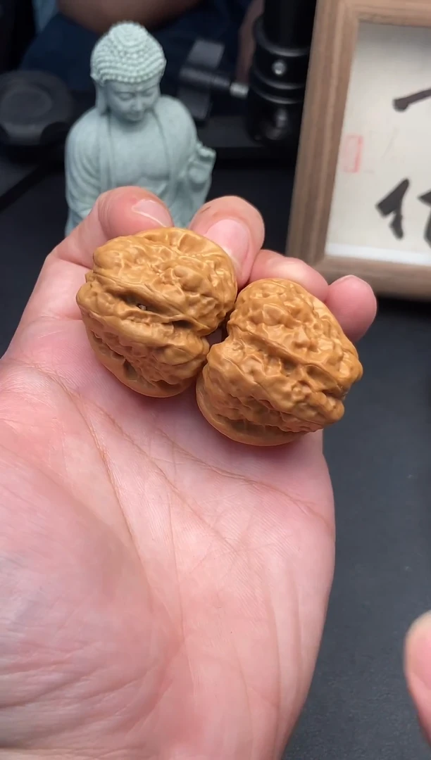文玩核桃把件38尺箭毒蛙文玩核桃