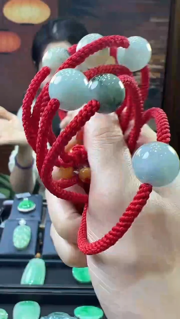 未镶嵌挂件翡翠手绳（多样性发其一）