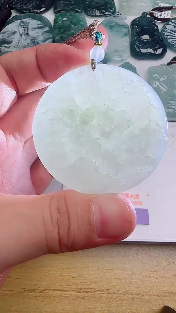 翡翠未镶嵌颈饰1111111111111