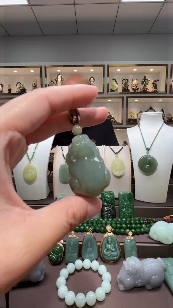 颈饰未镶嵌和田玉1