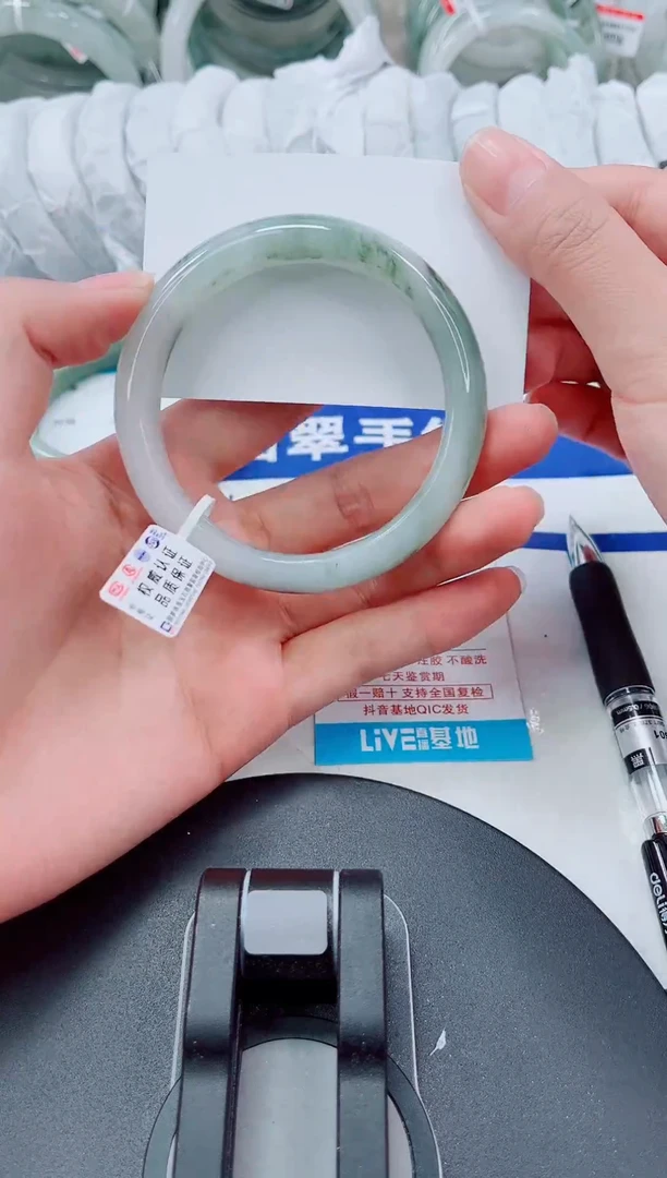 未镶嵌手镯石英质玉41-57/58