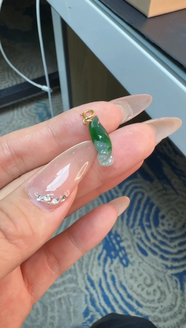 【闪购商品】翡翠颈饰18K金镶嵌缅甸翡翠A货吊坠