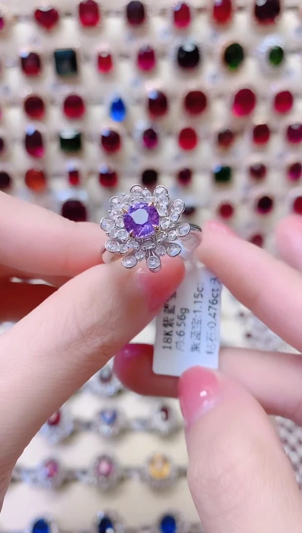 紫蓝宝戒指彩色蓝宝石18K金镶嵌1