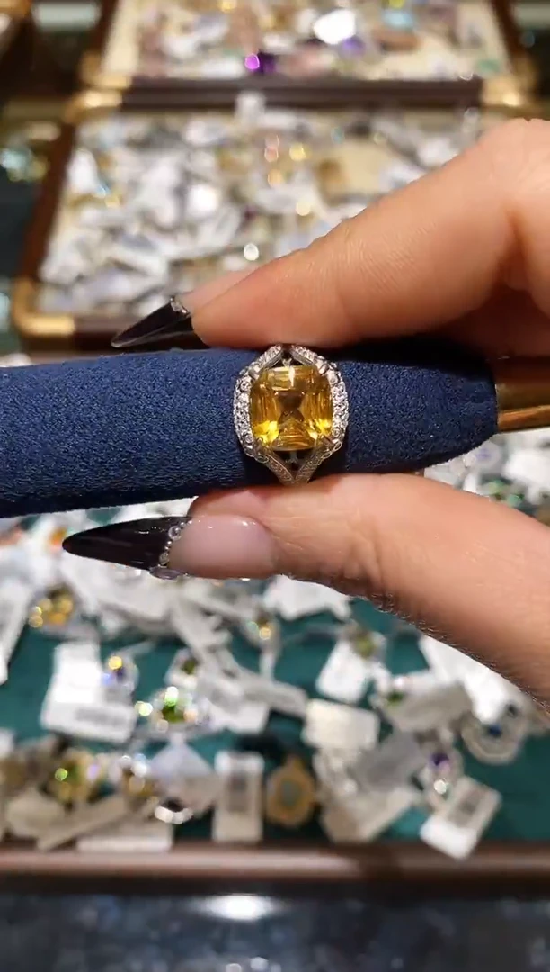 纯铜合金琉璃楚楚珠宝中古甄选不退换