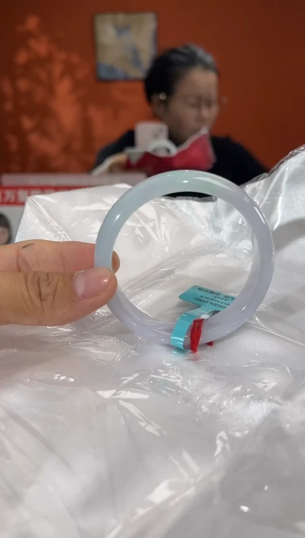 未镶嵌手镯翡翠豆*7  53