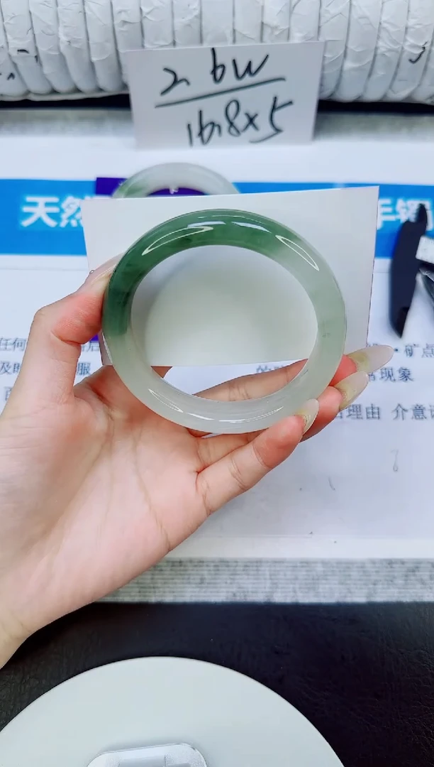 未镶嵌手镯石英质玉126/58