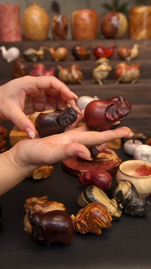 交趾黄檀（大红酸枝）财****子大象两只