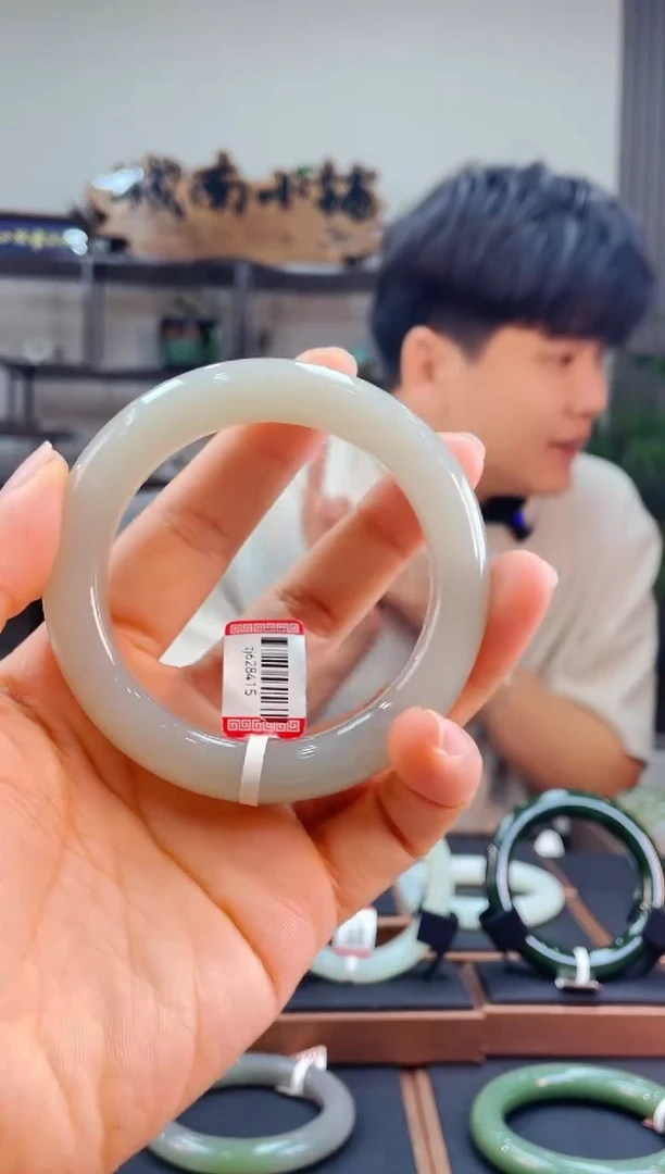 和田玉手镯未镶嵌58淡烟紫628415