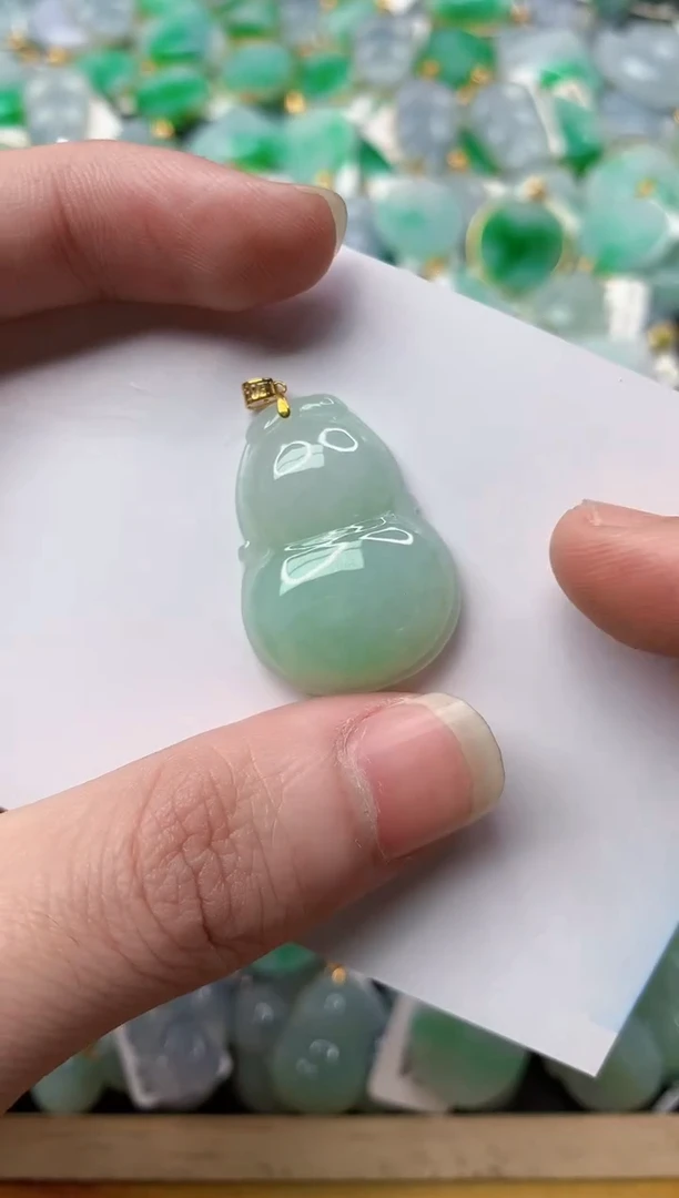 【闪购商品】翡翠颈饰18K金镶嵌26........