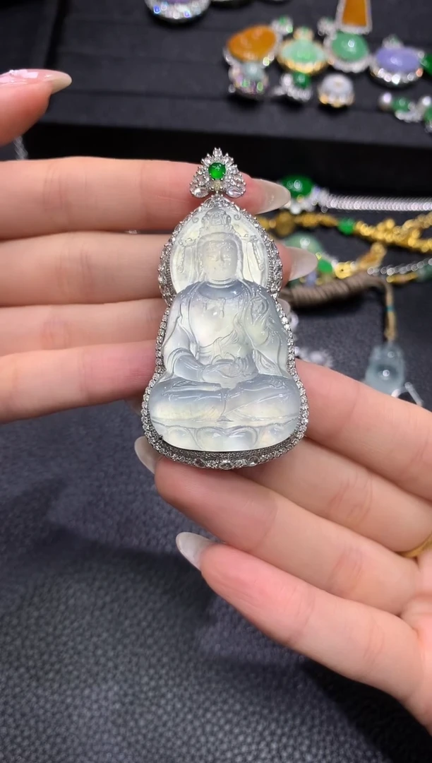 翡翠18K金镶嵌吊坠(不含链)用**使全款51480 定金20000