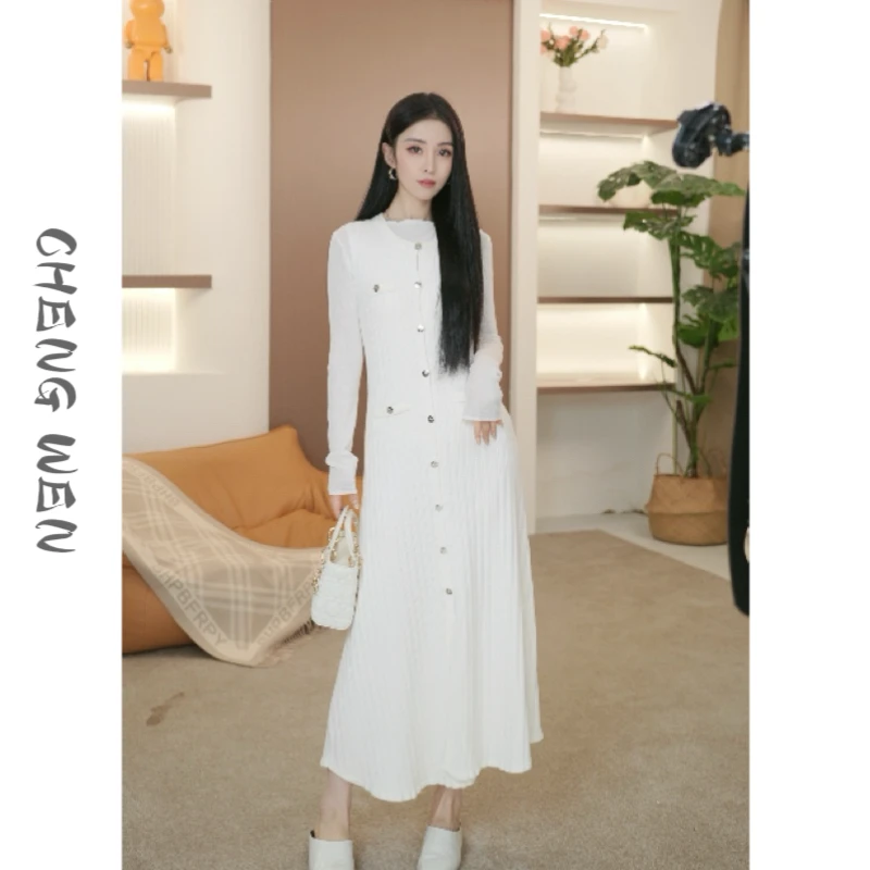 CHENGWEN-针织圆领套头款V领名媛复古优雅长裙连衣裙