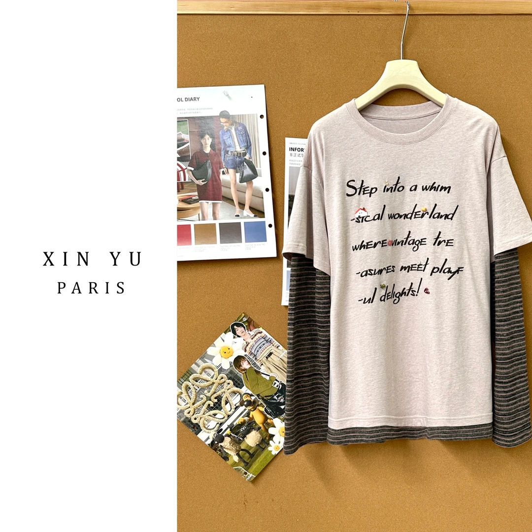 文艺风字母刺绣钉扣假两件T 65T852