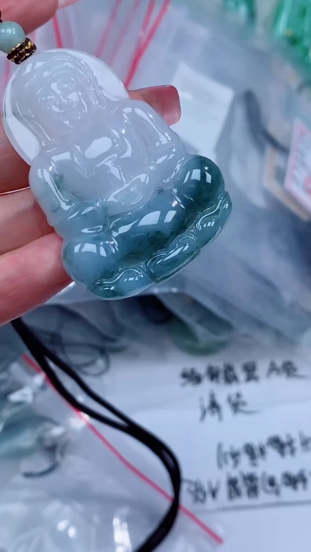 翡翠未镶嵌颈饰吊坠