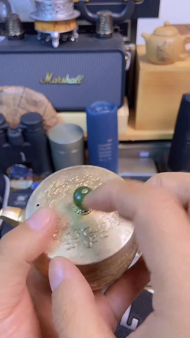 瓷片闪购商品，如图所示