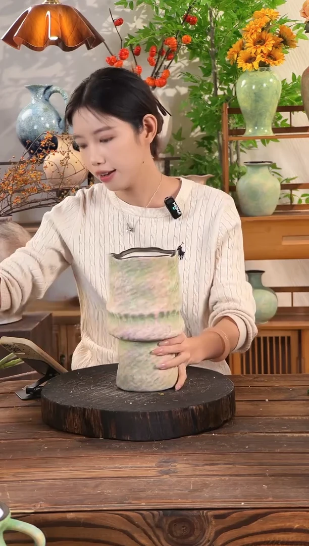 苔点绿-褶皱花瓶