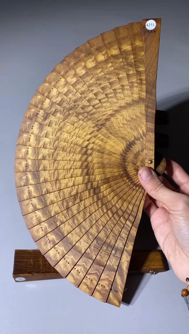 【闪购商品】金丝楠木雕421号18cm金丝楠木小叶桢楠扇子
