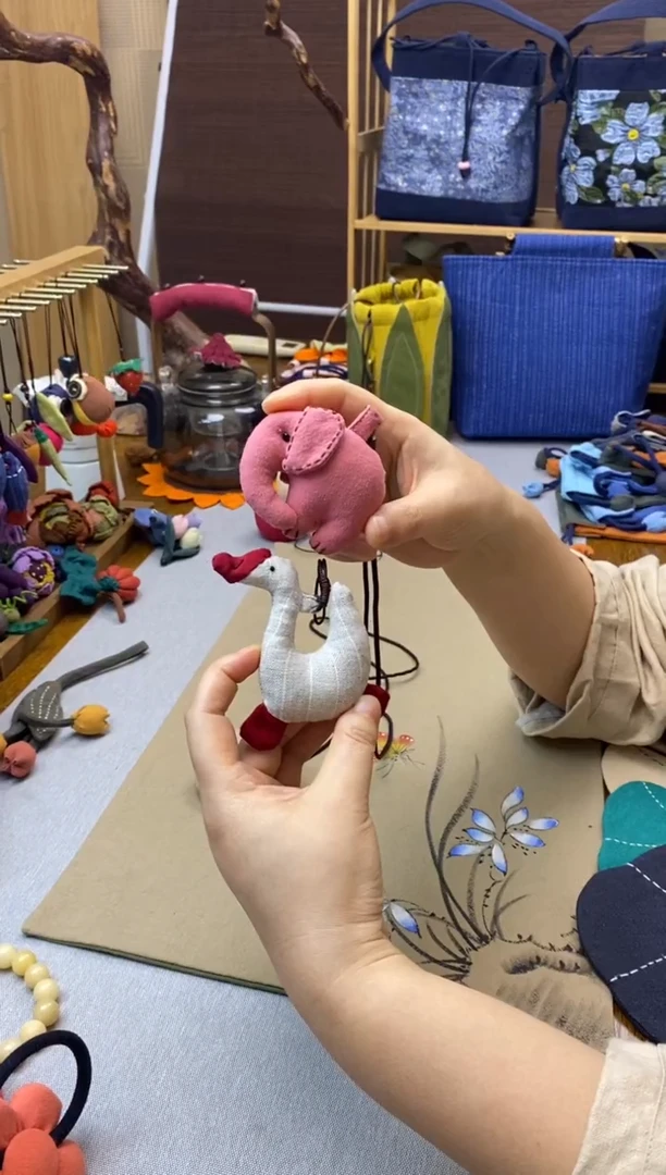 条纹大鹅+粉色小象——