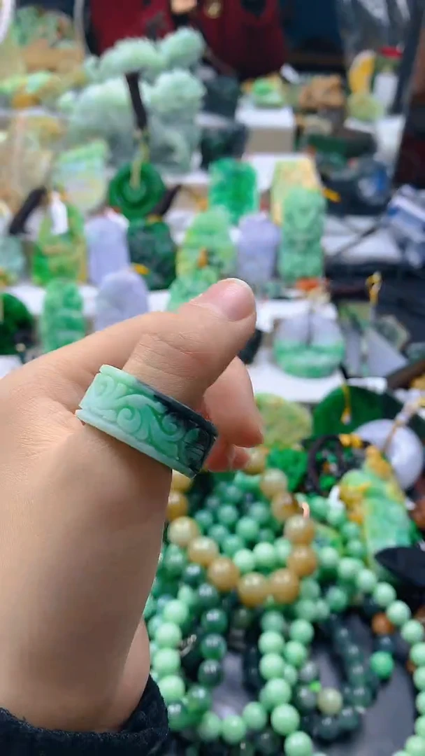 颈饰未镶嵌翡翠天然缅甸a货翡翠18.7