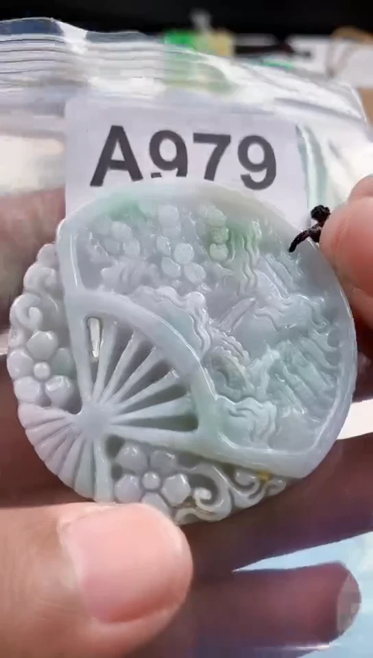 【闪购商品】翡翠挂件未镶嵌天然翡翠吊坠挂件