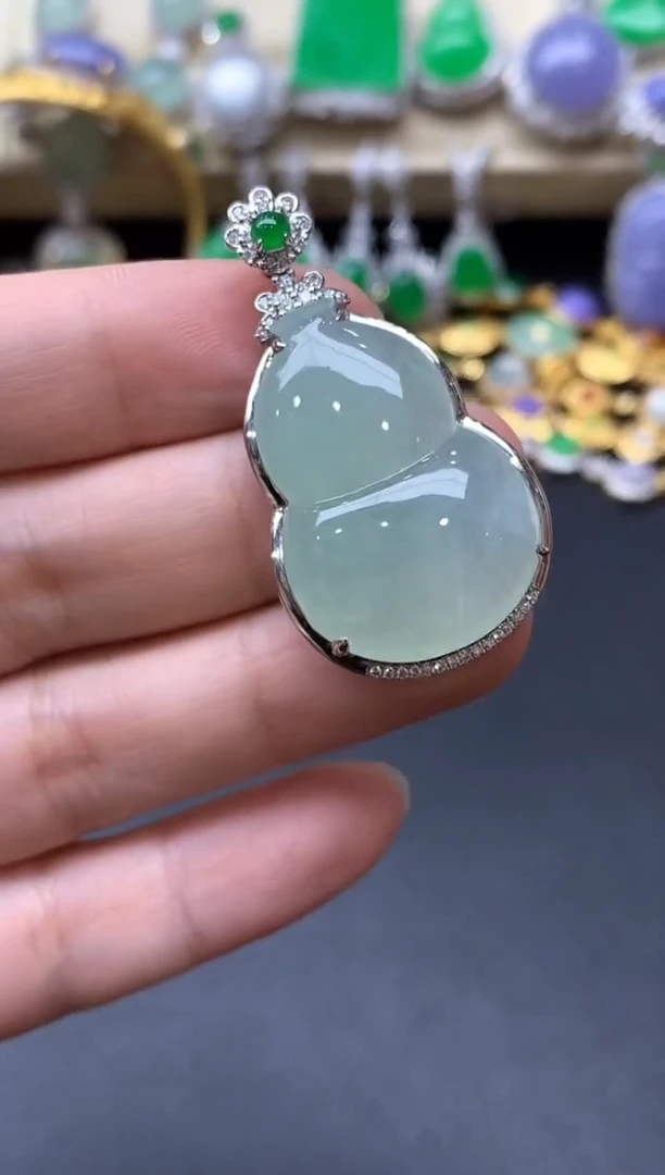 颈饰18K金镶嵌翡翠369-中国好珍宝·