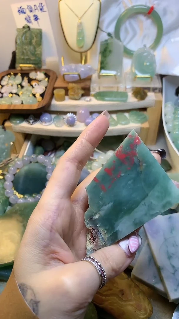 未镶嵌挂件翡翠躲****锅缅甸A货翡翠,没有运费险,有纹有裂