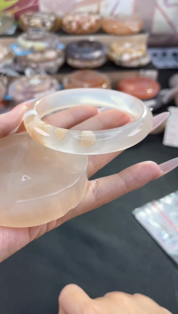 未镶嵌手镯石英质玉61