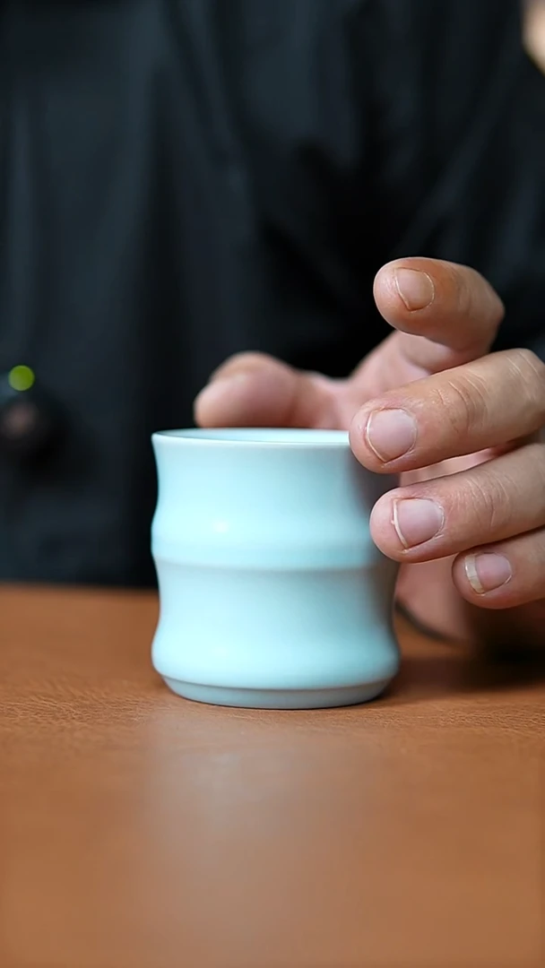 瓷片仿古月白纯手工竹节杯无纹