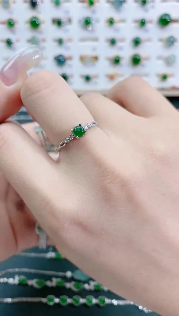 翡翠戒指银S925镶嵌天然翡翠