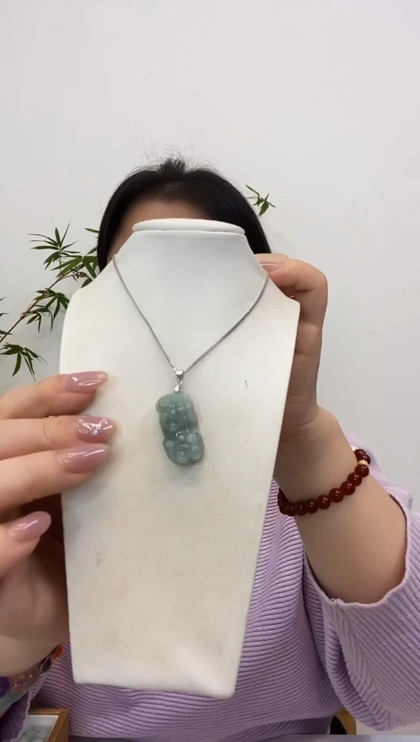 【闪购商品】翡翠吊坠(赠链)未镶嵌貔貅