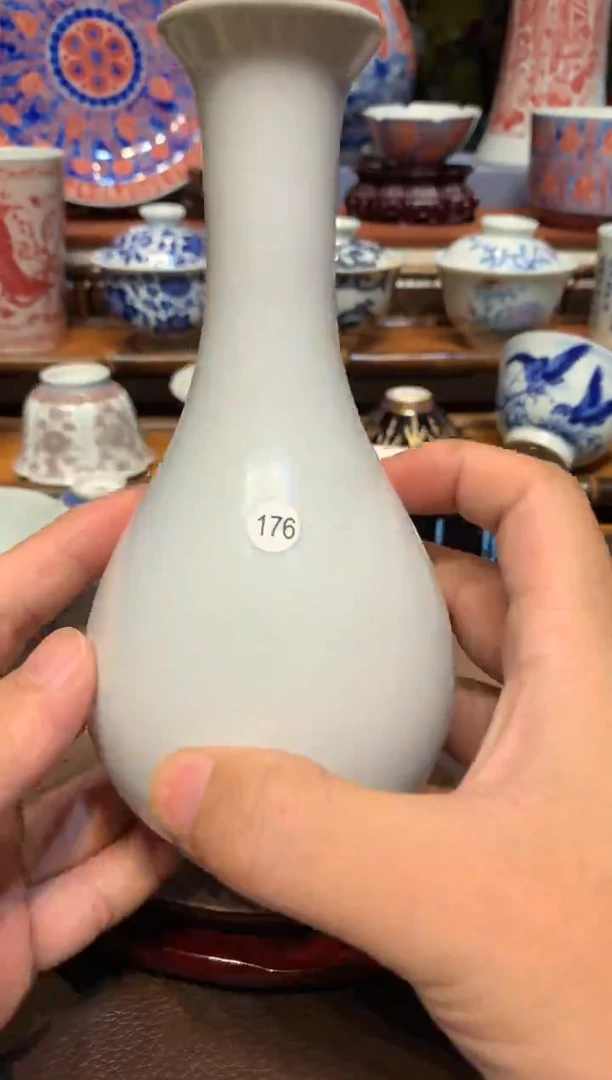 皆****喜176汝窑的瓶子额额