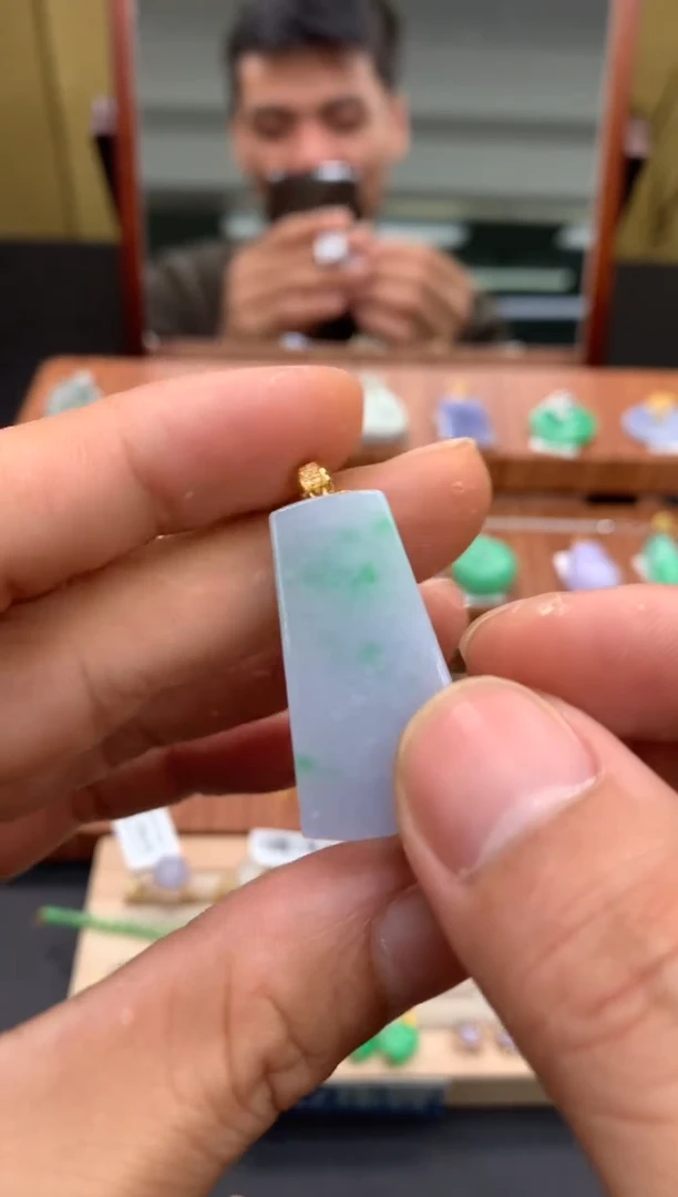 吊坠(不含链)18K金镶嵌翡翠无事牌