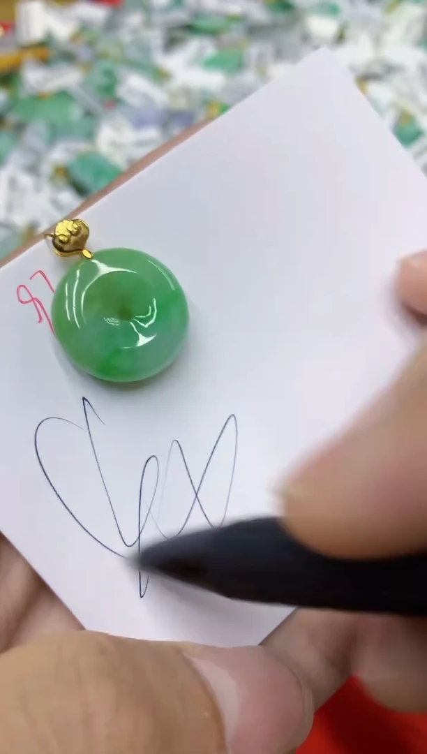 翡翠未镶嵌颈饰1111111111