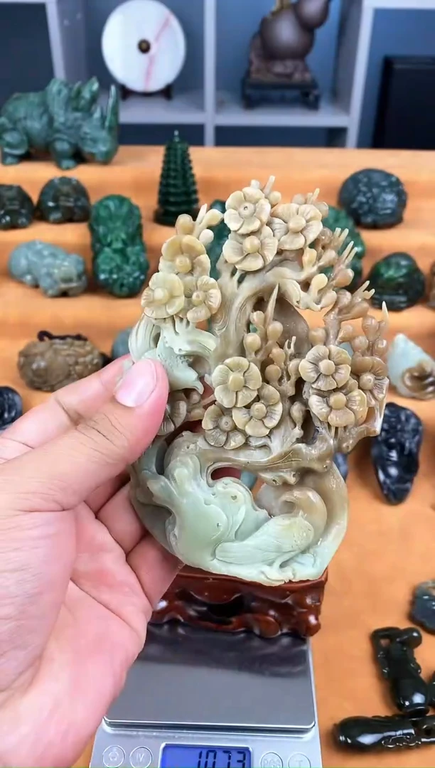 颈饰未镶嵌和田玉1