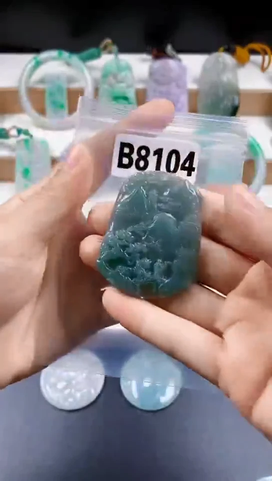 颈饰未镶嵌翡翠天然翡翠吊坠挂件