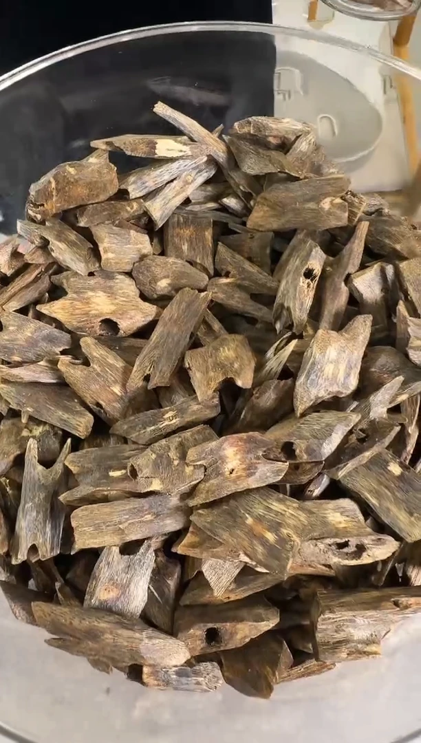 沉香碎屑沉香海南紫罗兰块料100克多样性发货一份