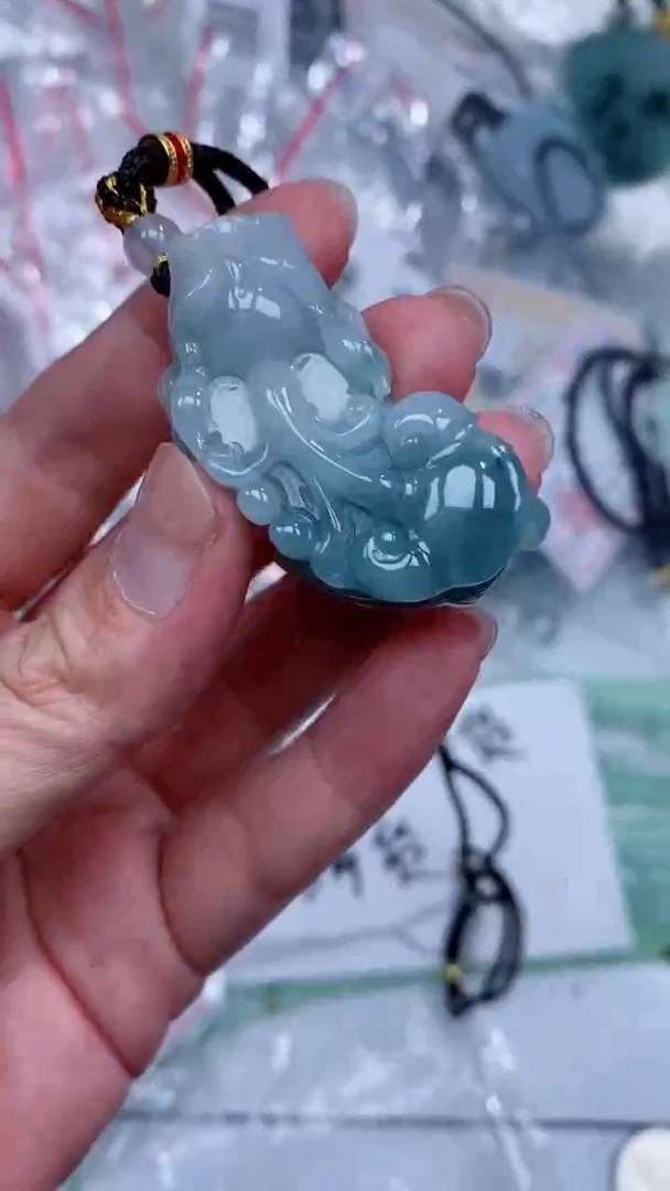 颈饰未镶嵌翡翠吊坠