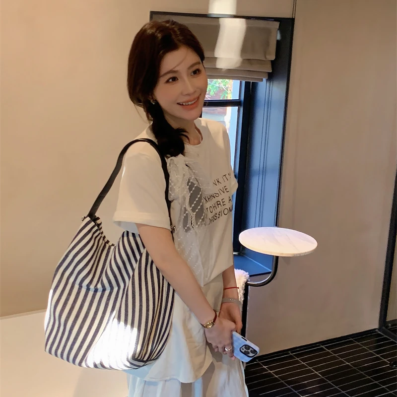 YPP!【周末字母T】春季洋气圆领宽松气质设计感字母短袖T恤