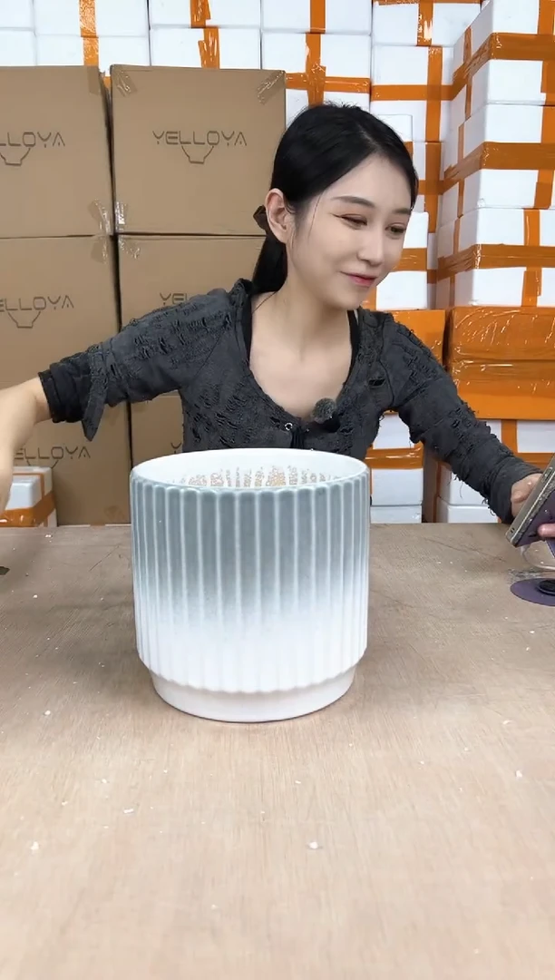 条纹渐变灰中号18x17