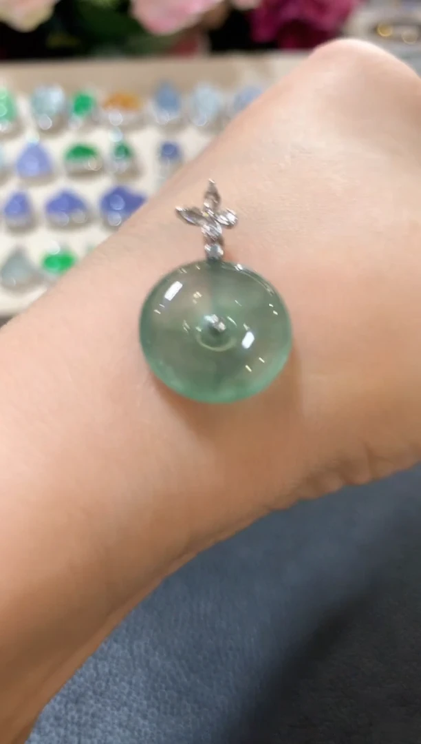 吊坠(不含链)18K金镶嵌翡翠z24