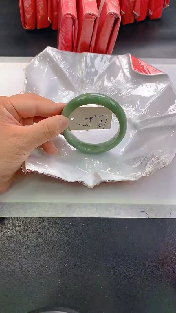 未镶嵌手镯翡翠187