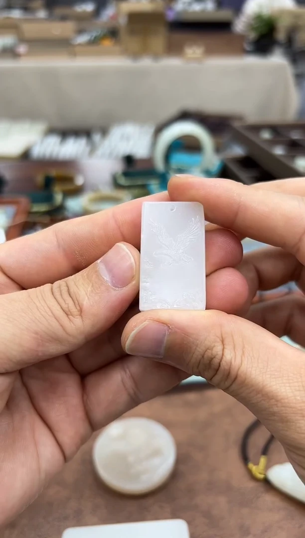 【闪购商品】和田玉吊坠未镶嵌野牛沟大展宏图