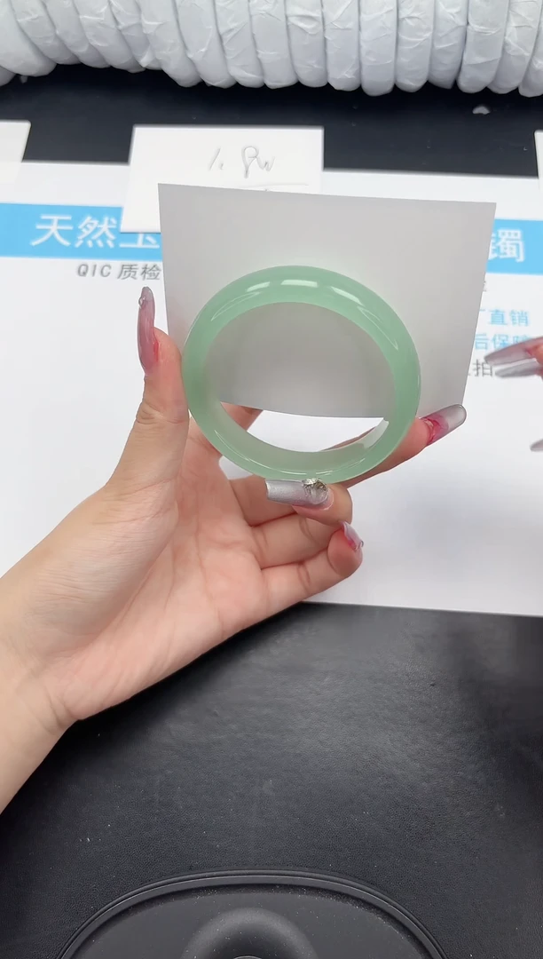 【闪购商品】石英质玉手镯未镶嵌274-57.2