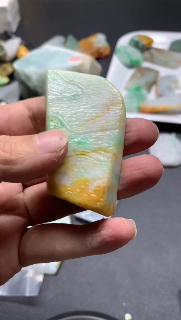 【闪购商品】翡翠颈饰未镶嵌天然货翡翠A
