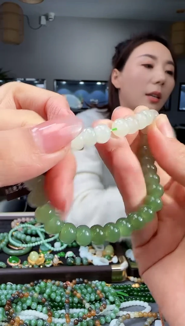 未镶嵌手链和田玉1