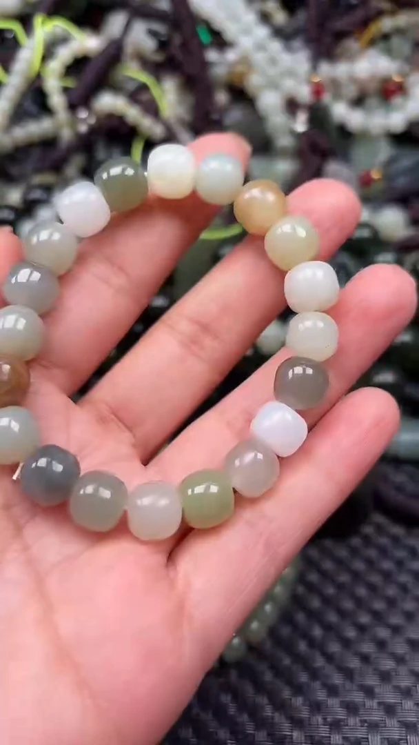 【闪购商品】和田玉颈饰未镶嵌.