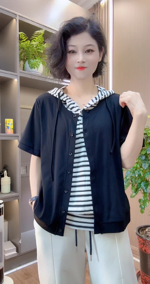 2025新款时尚舒适休闲条纹假两件短袖