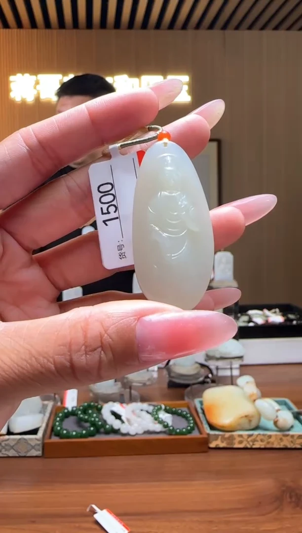 颈饰未镶嵌和田玉0