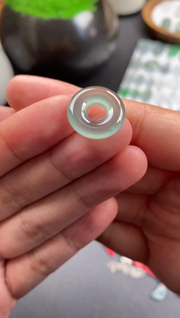 散珠翡翠晴底甜甜圈