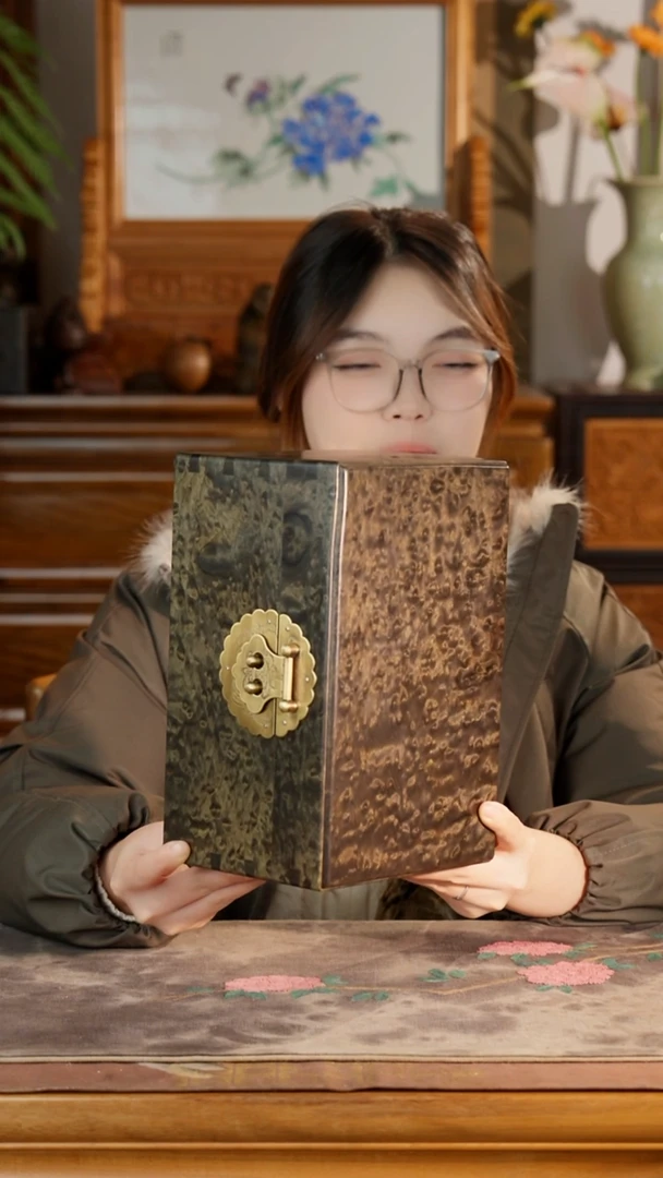 乌木类箱金丝楠乌木龙胆纹一木一器首饰盒