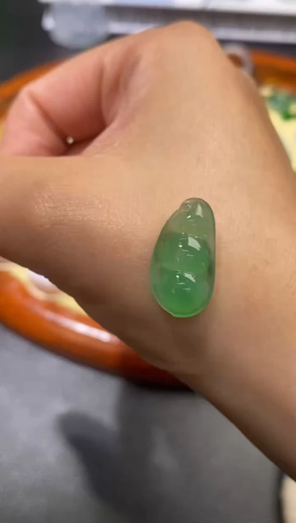 定制翡翠未镶嵌翡翠毛货~